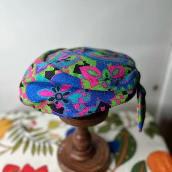 🎉Host Pick🎉 1970’s Psychedelic Geometric Print Hat - Picture 2 of 4